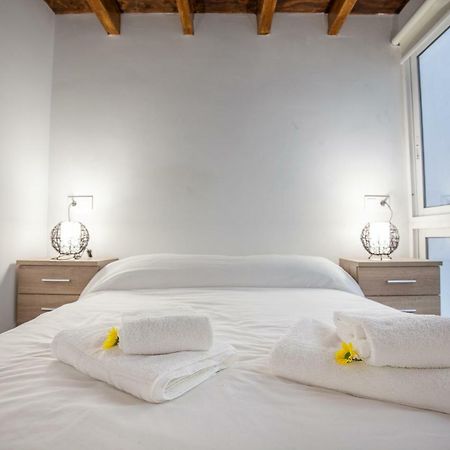 Pasaje Amores Iz. - Tranquilidad Y Vida Cultural En Centro Sevilla 4Px Luaran gambar