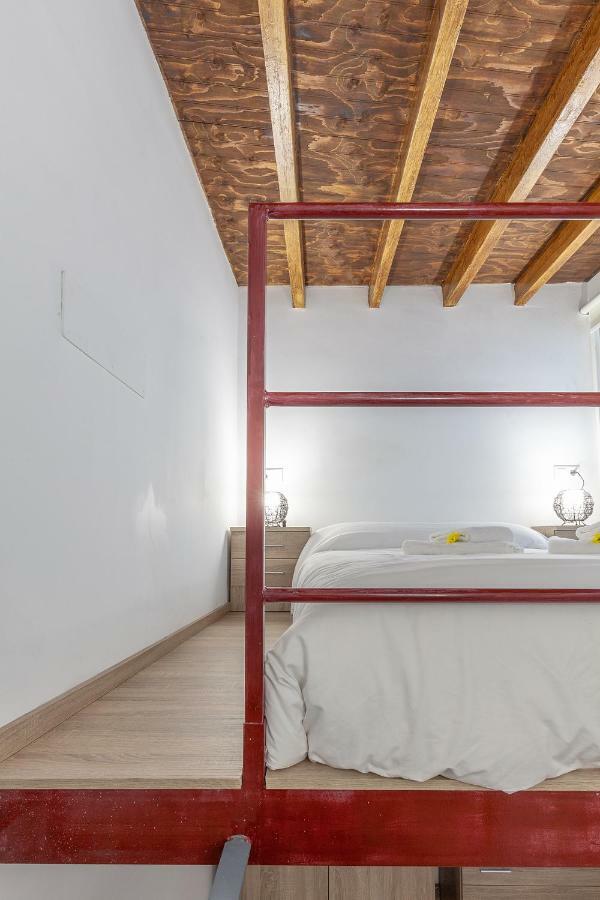 Pasaje Amores Iz. - Tranquilidad Y Vida Cultural En Centro Sevilla 4Px Luaran gambar