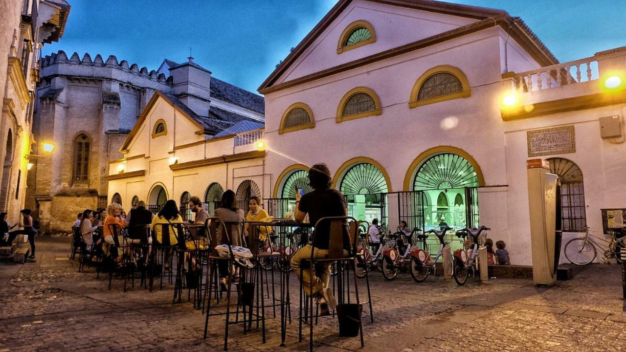 Pasaje Amores Iz. - Tranquilidad Y Vida Cultural En Centro Sevilla 4Px Luaran gambar